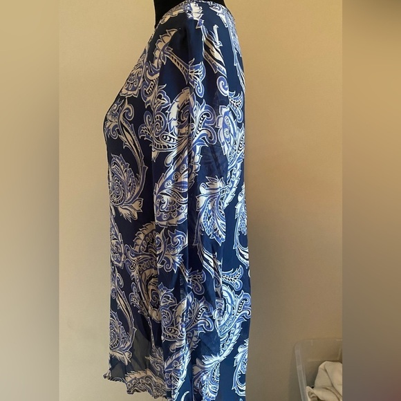 Lucky Brand paisley pattern in shades of blue sz M tunic - Picture 5 of 6